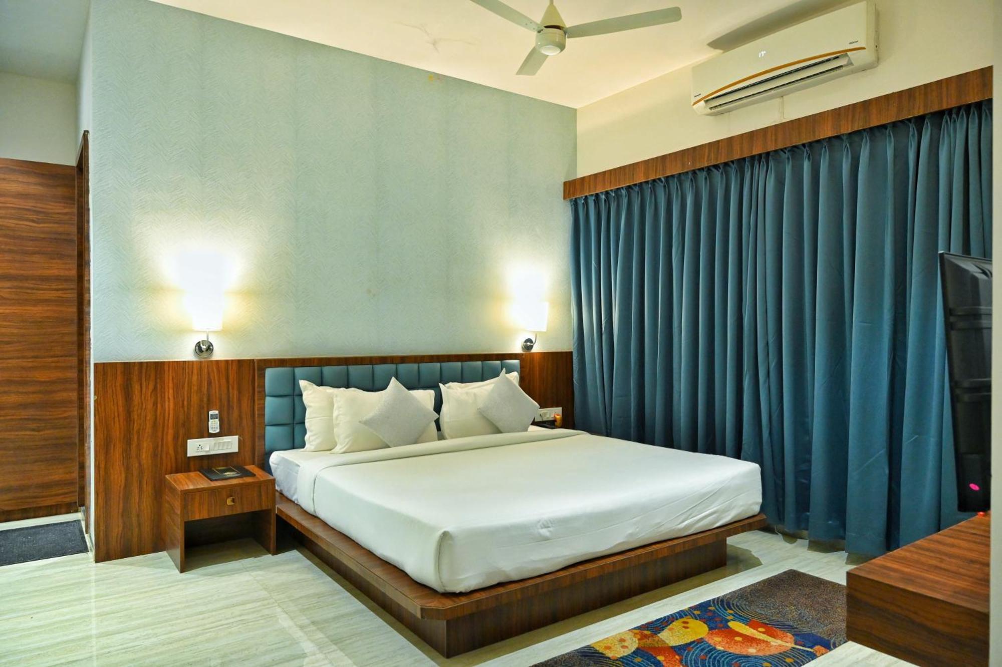 The One Hotel Nashik Εξωτερικό φωτογραφία