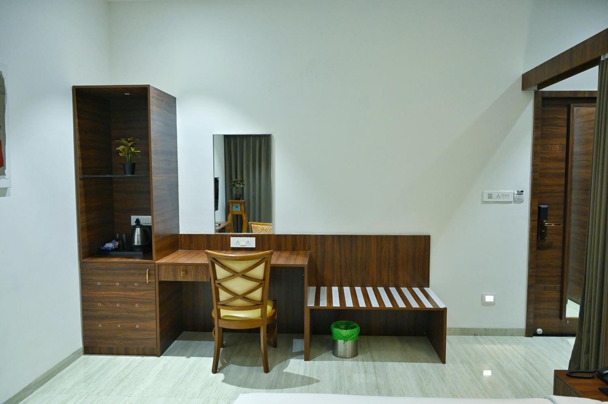 The One Hotel Nashik Εξωτερικό φωτογραφία